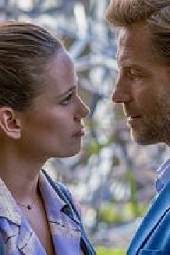 戛纳机密第一季